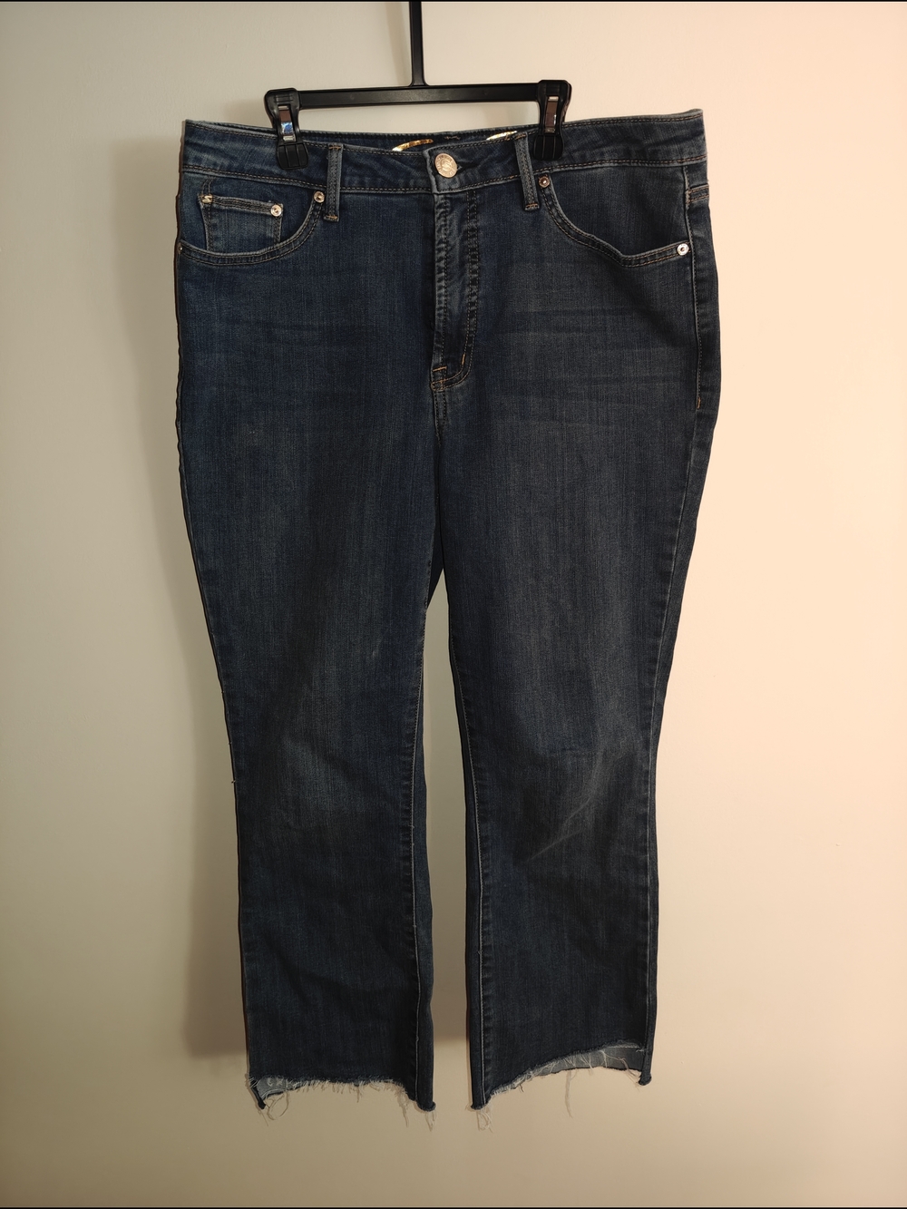 Seven Women’s Dark Blue Cropped Raw-Hem Jeans